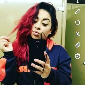 Meet your Posher, Alyssa